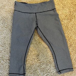 Cropped Lululemon leggings